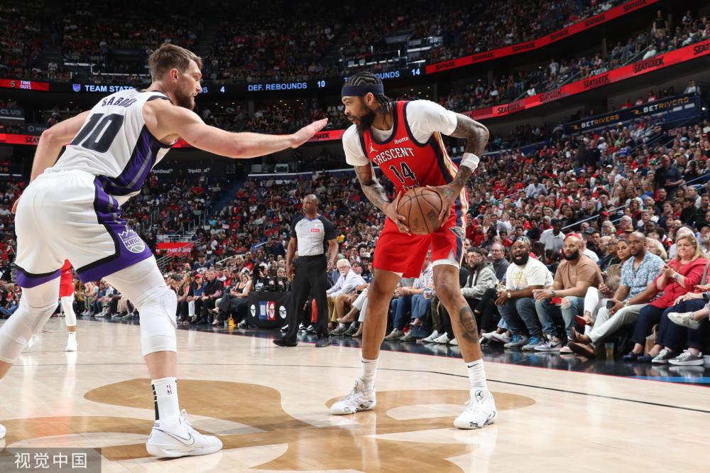 防守反击的 防守反击的