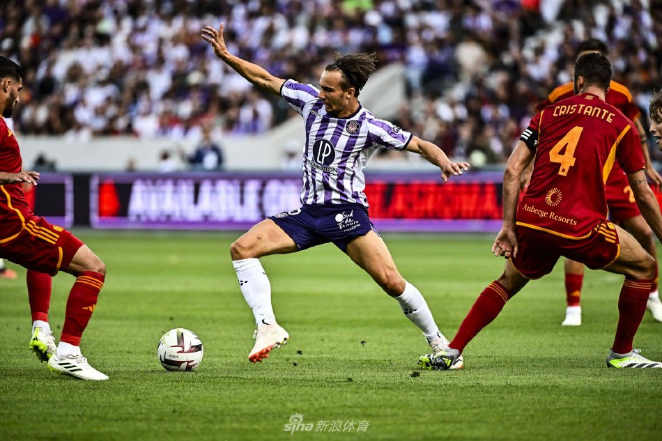 场下都倍感 场下都倍感