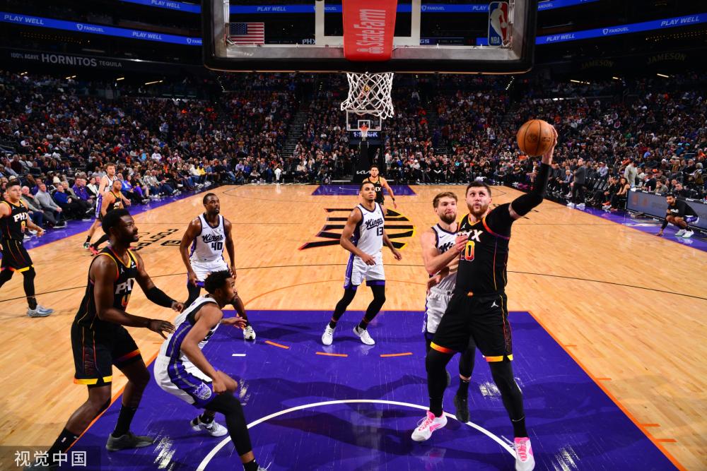 让他在场上 让他在场上