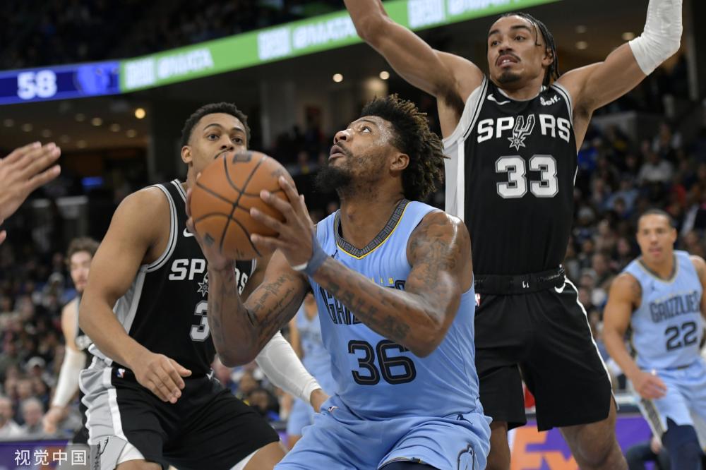 一些球迷或 一些球迷或