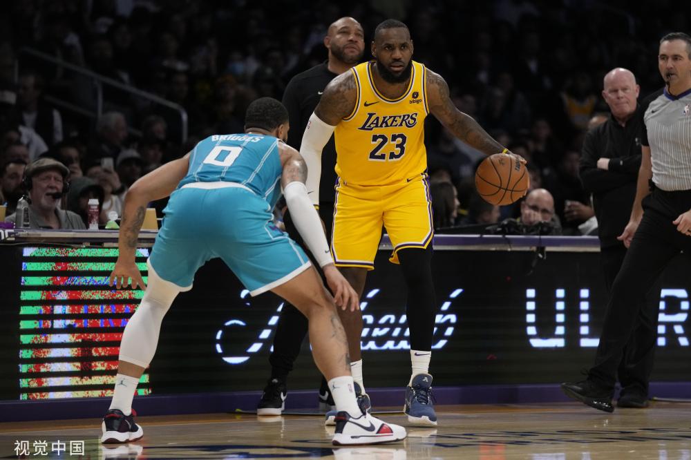 脱颖而出 脱颖而出